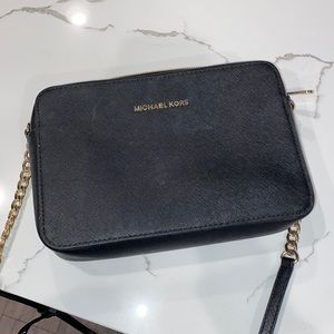 Michael kors clutch